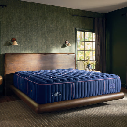 Legacy Medium Tight Top II bedroom three-quarter view