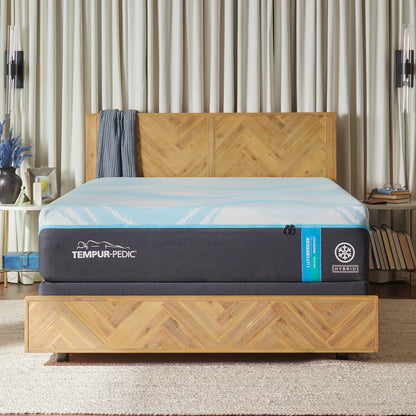 TEMPUR-LuxeBreeze° Medium Hybrid by Tempurpedic™
